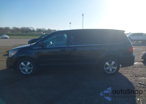 2010 Volkswagen Routan Se z USA, uszkodzony, nr VIN 2V4RW3D10AR424463